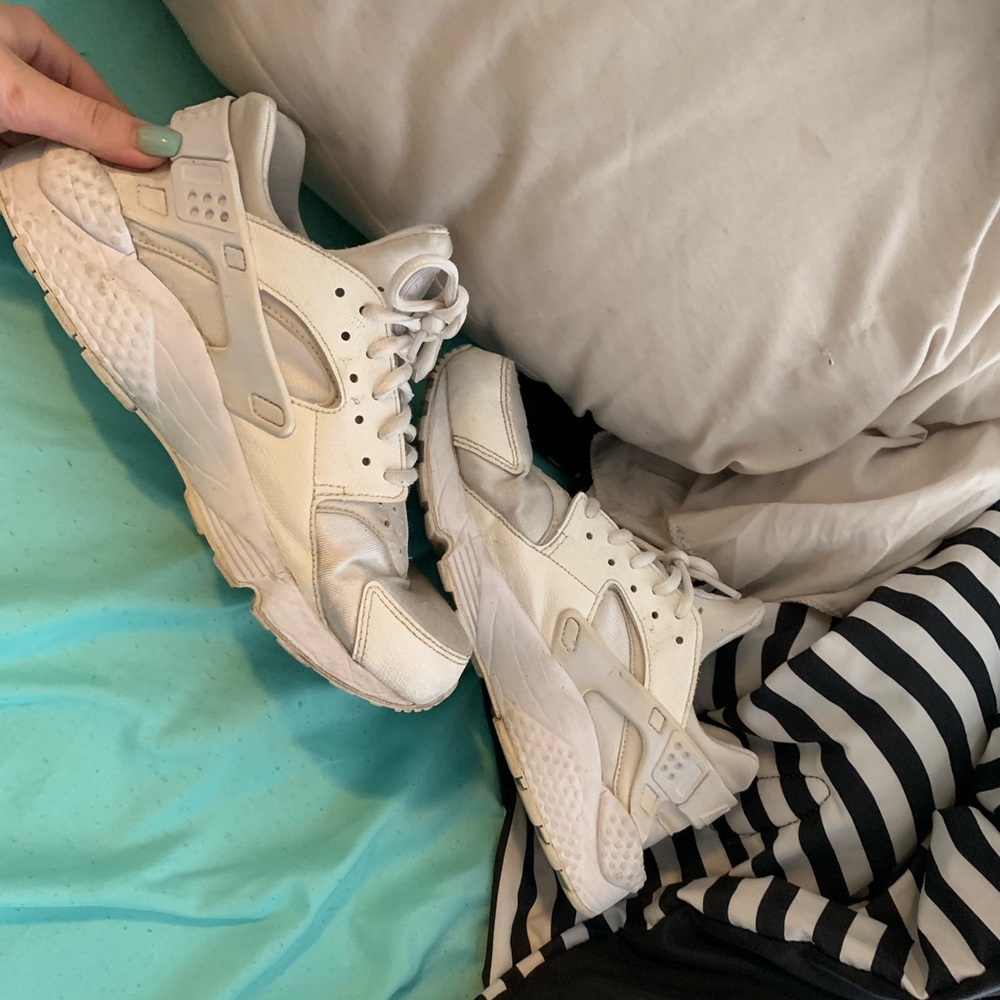 White huaraches